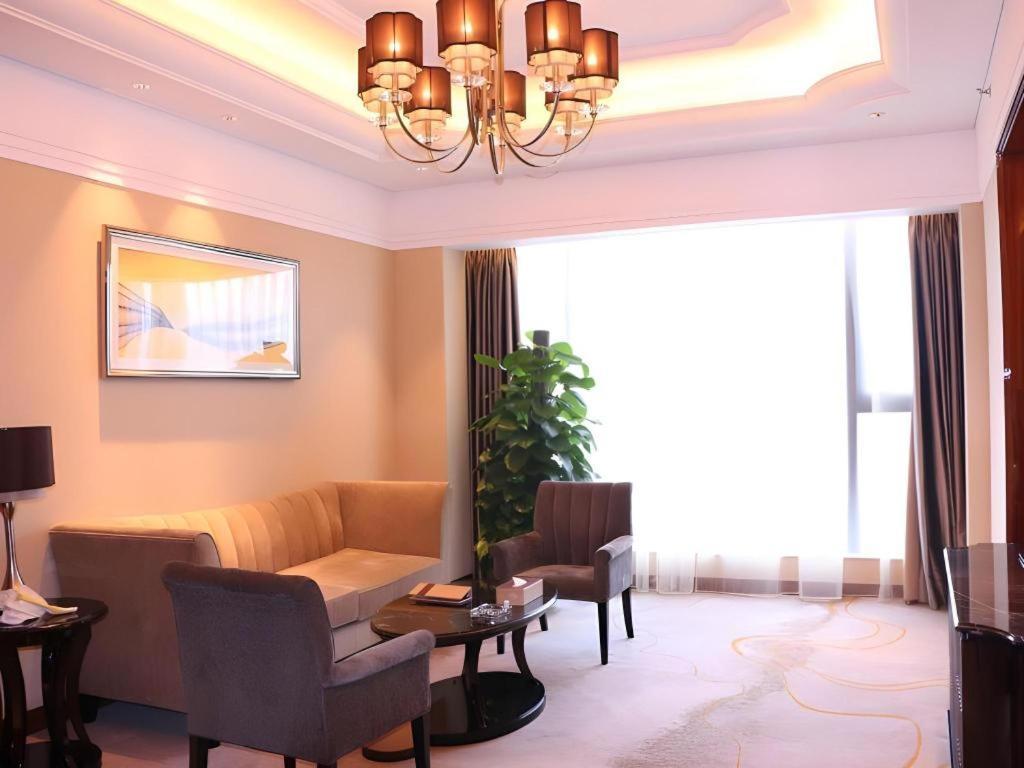 Wyndham Grand Plaza Royale Xianglin Shaoyang Otel Dış mekan fotoğraf
