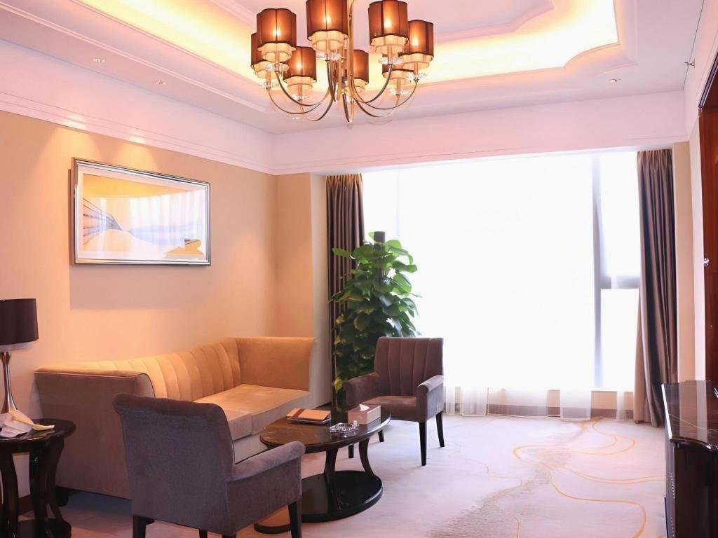 Wyndham Grand Plaza Royale Xianglin Shaoyang Otel Dış mekan fotoğraf