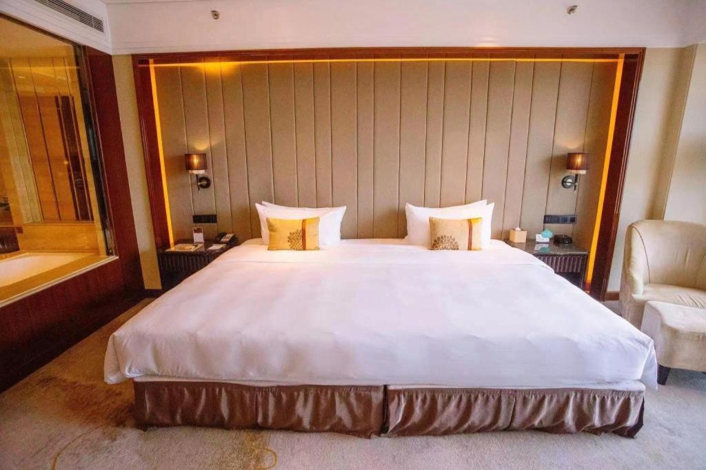 Wyndham Grand Plaza Royale Xianglin Shaoyang Otel Dış mekan fotoğraf