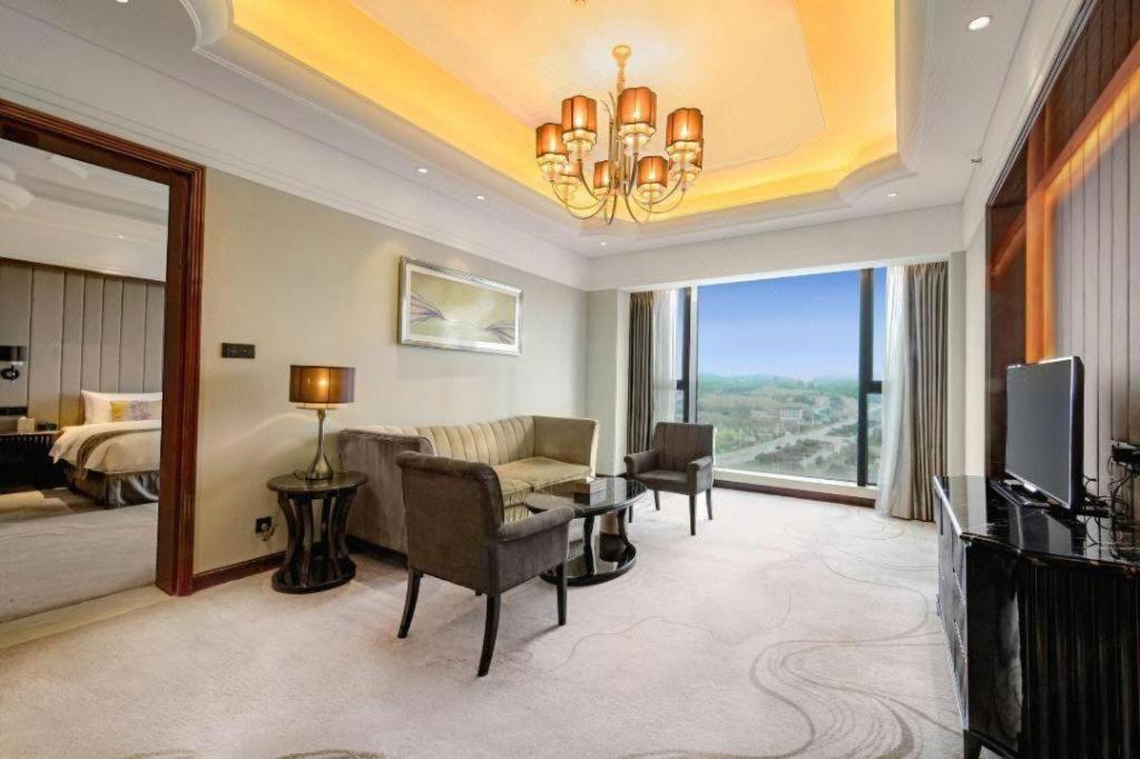 Wyndham Grand Plaza Royale Xianglin Shaoyang Otel Dış mekan fotoğraf