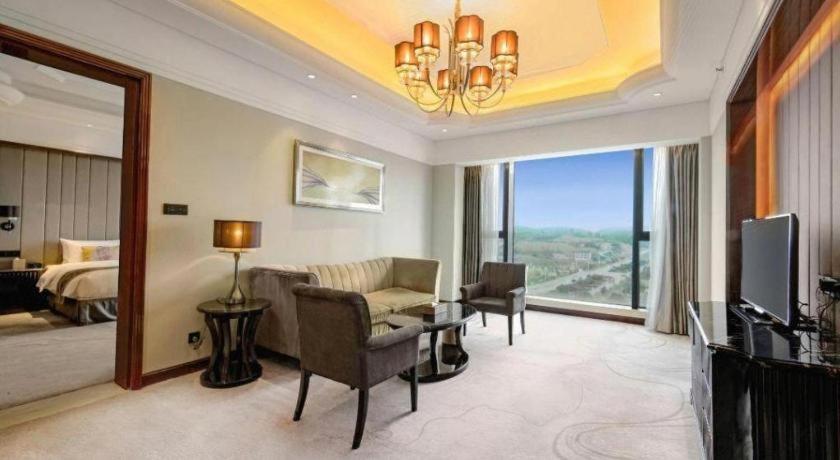 Wyndham Grand Plaza Royale Xianglin Shaoyang Otel Dış mekan fotoğraf